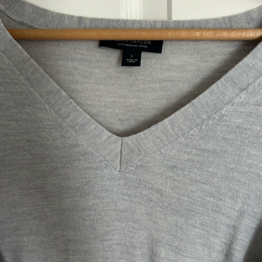 Anne Taylor gray sweater